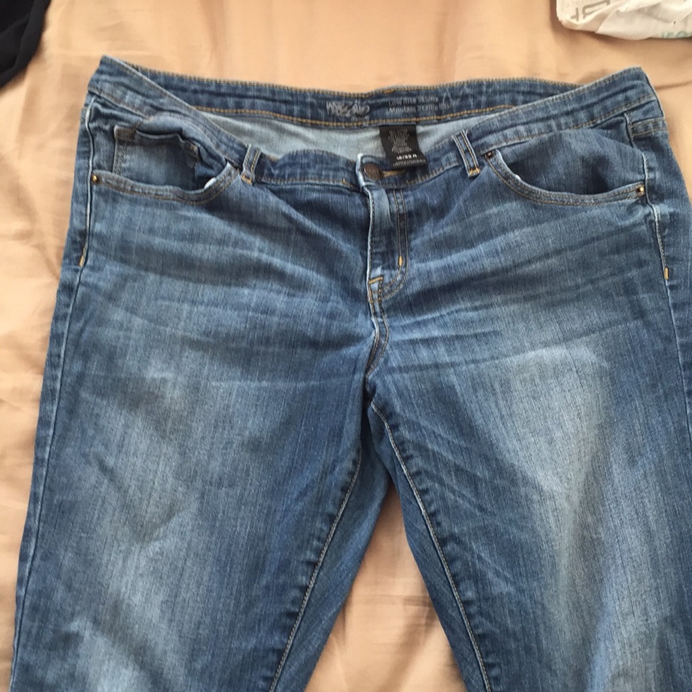 Low-Rise Skinny Jeans